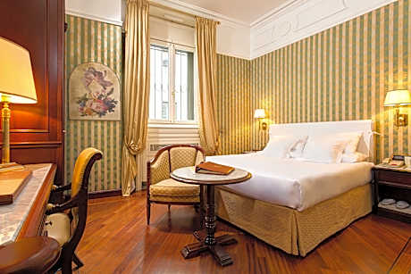 Boutique Room