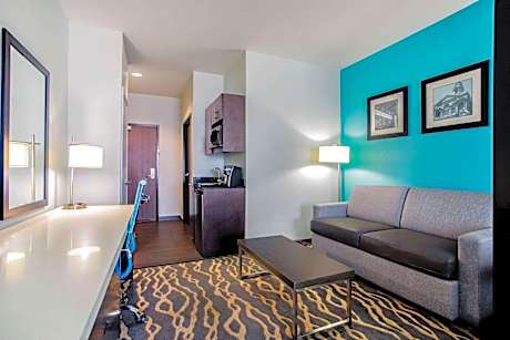 Studio Suite with Two Queen Beds - Non-Smoking