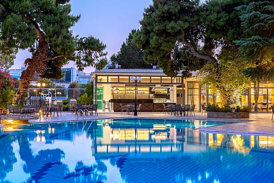 Oasis Hotel Apartments