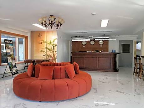 Alpine Inn & Suites