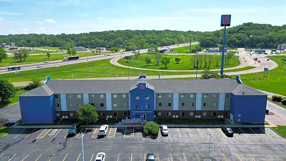 Motel 6-Caseyville, IL - Caseyville Il