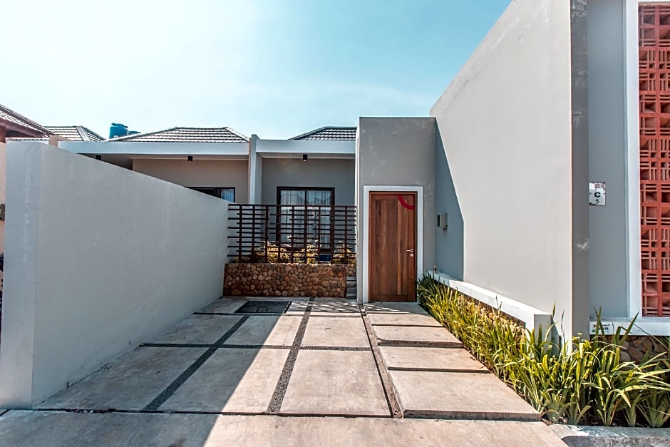 Nemuru Villa Ubud Anyer