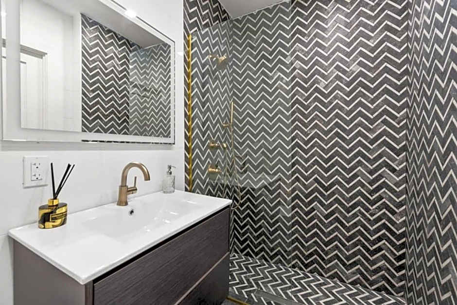 Top Notch 2 Bedroom Minutes From Central Park