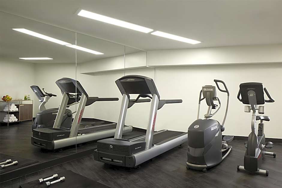 NH Paris Champs- Elysees