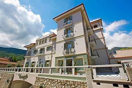 Al Campanile Aparthotel & Suite