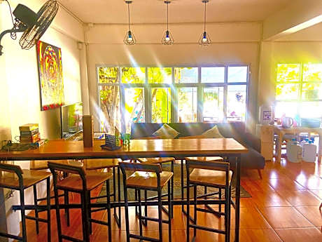 See Sea Backpacker House