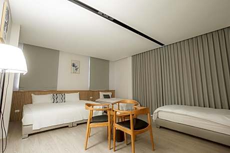 Deluxe Triple Room