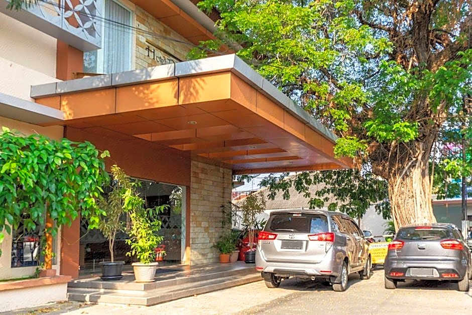 RedDoorz Plus Syariah near Java Supermall Semarang 2