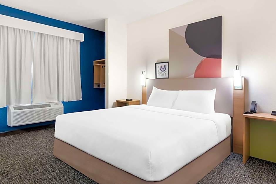 Spark by Hilton Springfield Southwest