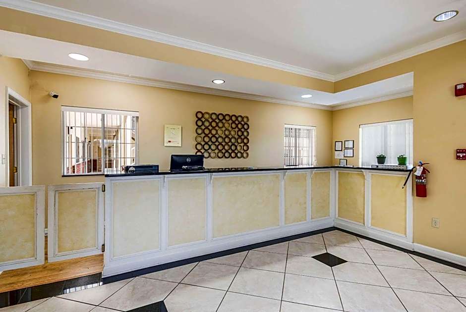 Econo Lodge Inn & Suites Bryant