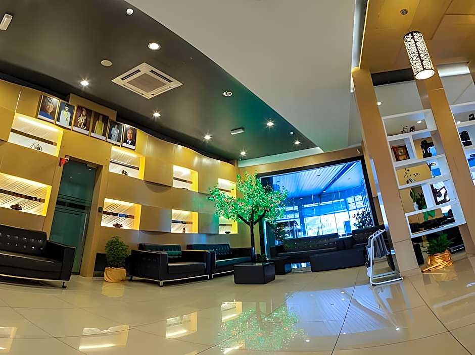 Paragon Lutong Hotel