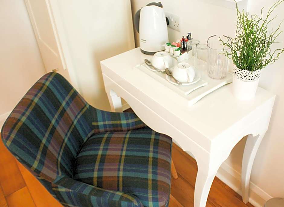 The Queen's Head Hotel