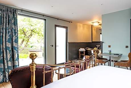 Deluxe Junior Suite
