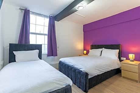 Triple Room with Shared Bathroom