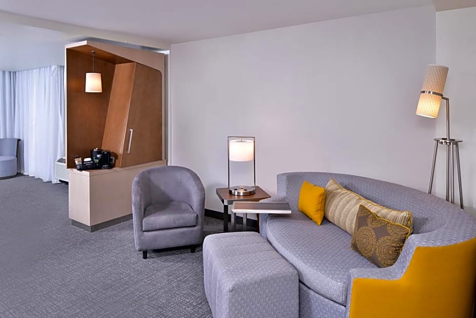 Courtyard by Marriott Columbus Grove City