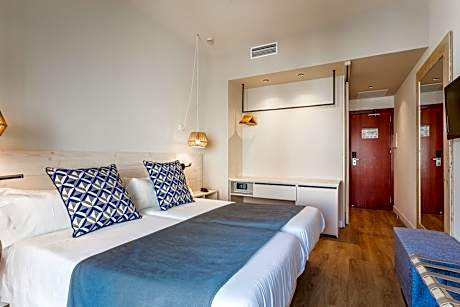 Standard Double Room (2 Adults)