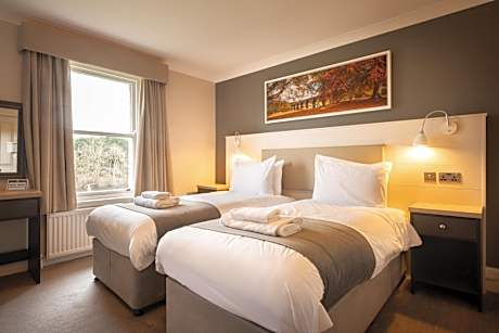 Superior Riverview Twin Room