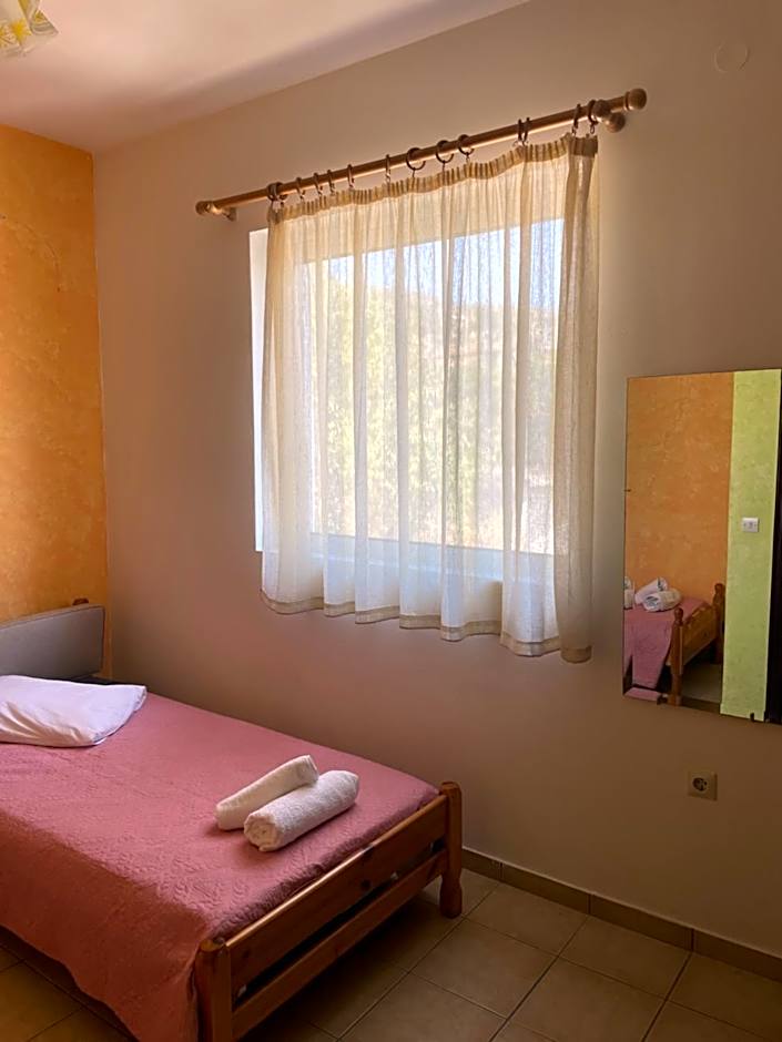 Tasos Manaritsas Rooms