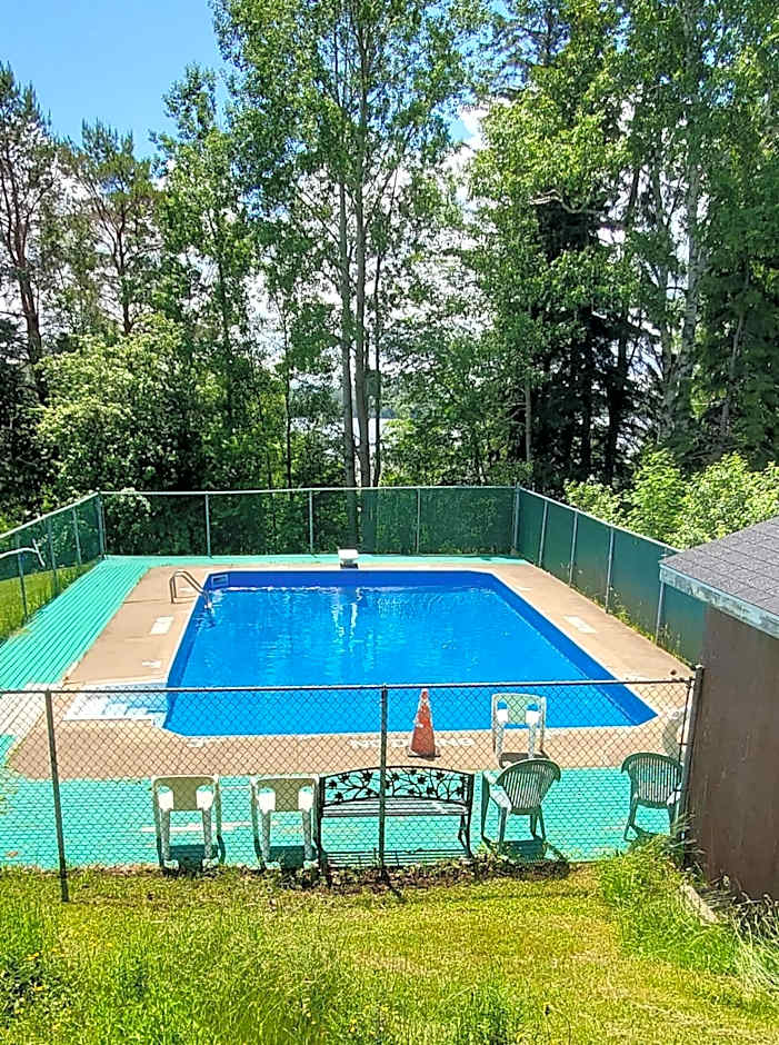 Fair Isle Motel & The Nest