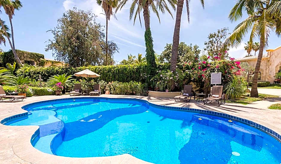 El Encanto Inn & Suites