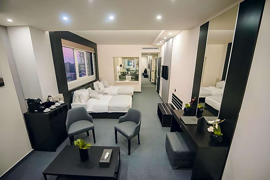 LOUIS V HOTEL LEBANON
