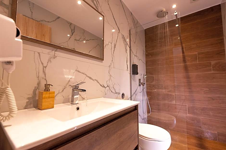 Stone Palace Hotel Near Athen's Airport Free Shuttle From and to Athen's Airport