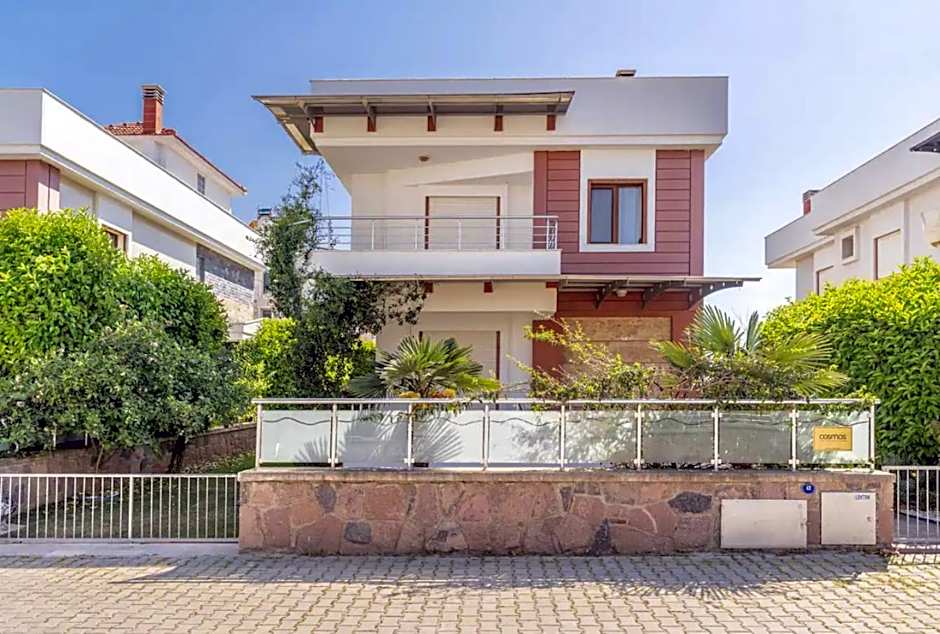 Comfortable villa with garden in “Urla İskele”