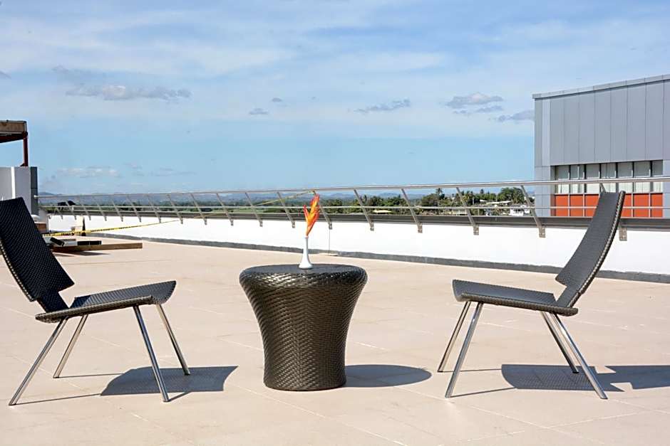 Ratsun Nadi Airport Apartment Hotel