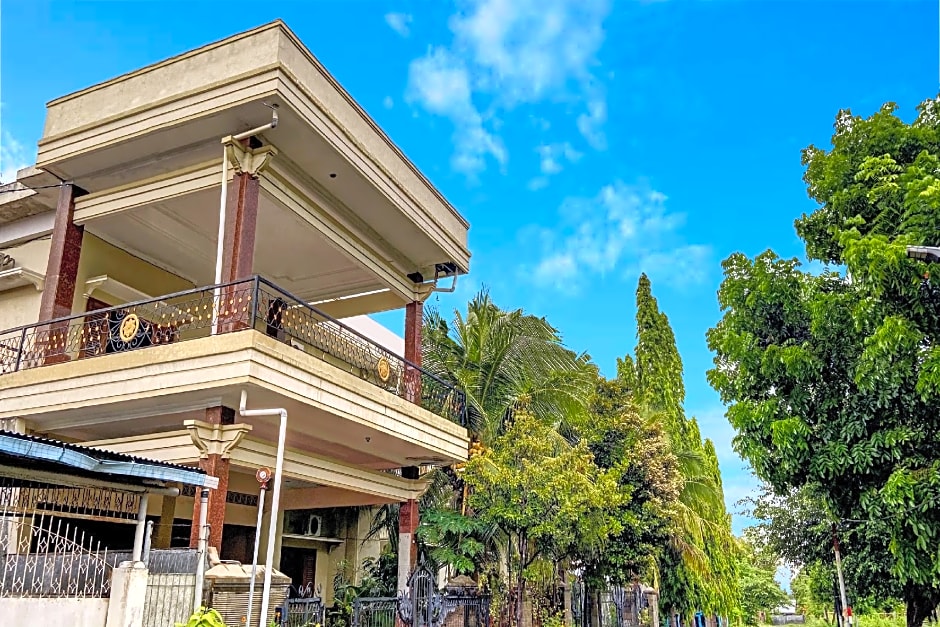 OYO 92065 Kos Flobamor