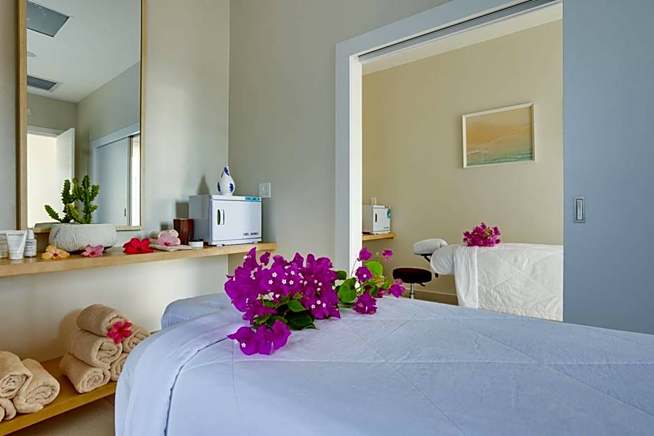 Alaia Belize, Autograph Collection