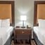 La Quinta Inn & Suites by Wyndham Mt. Pleasant