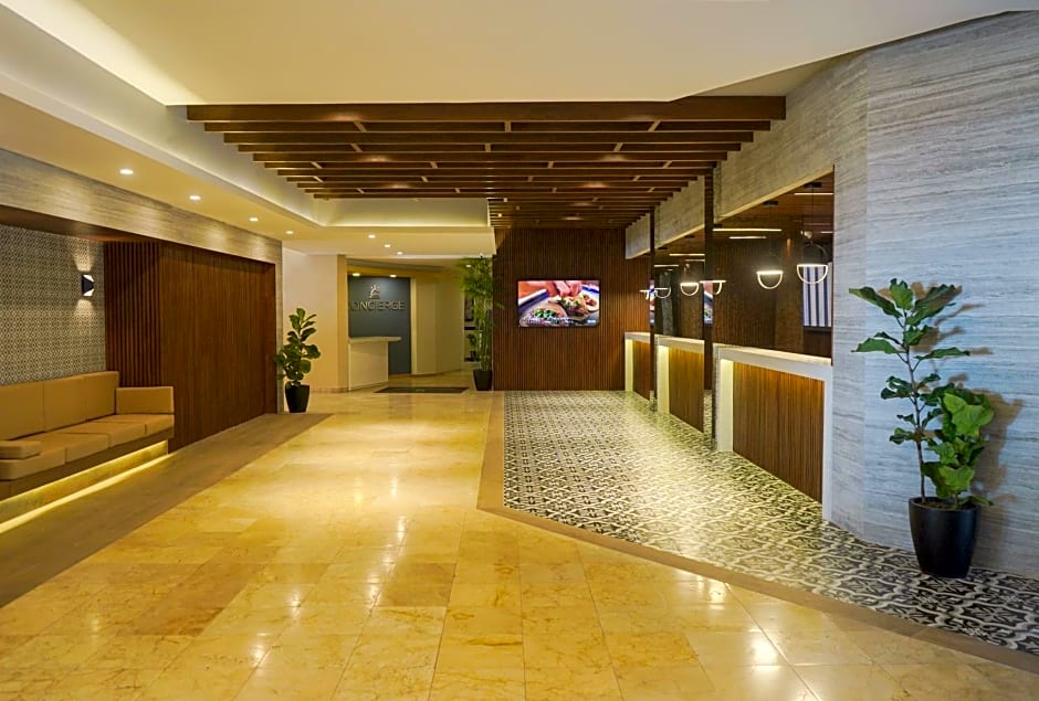Pacific Palace Beach Tower Hotel