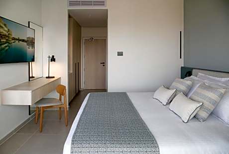 Double Room Inland View