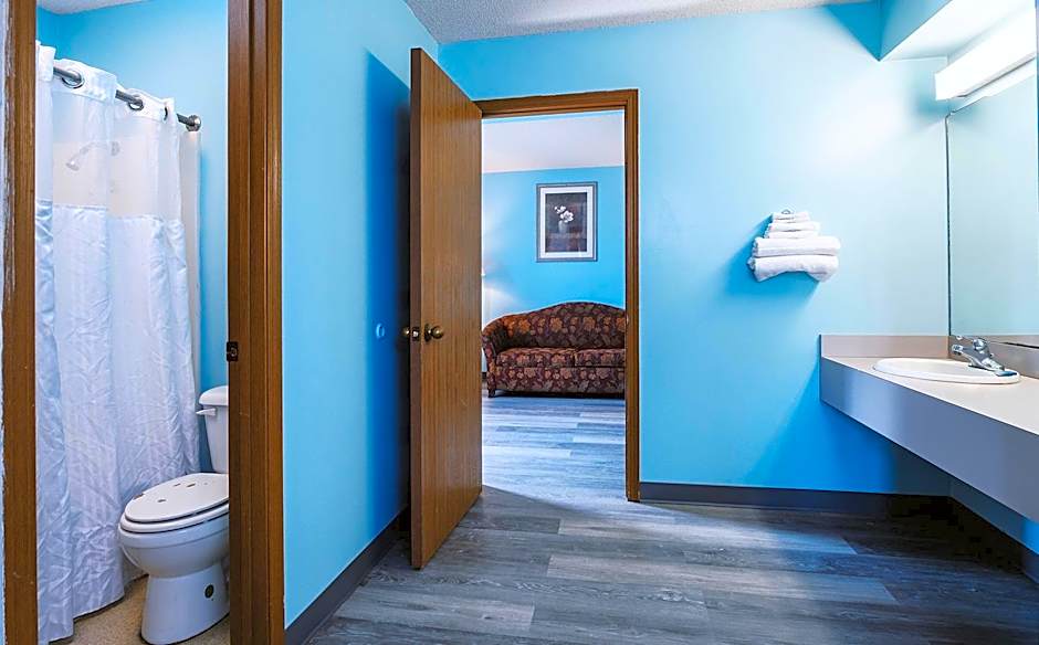 Blue Way Inn & Suites Wellington