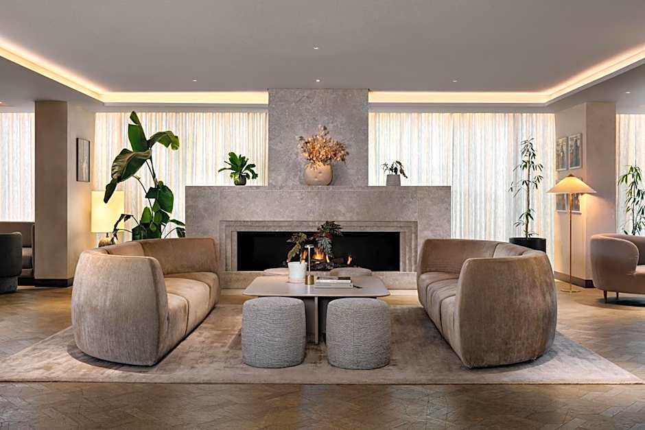 The Stratford, Autograph Collection