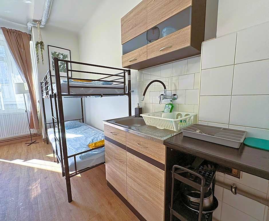 Black Style ROOMS Moravske namesti