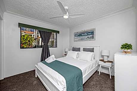 Superior One Bedroom Apartment