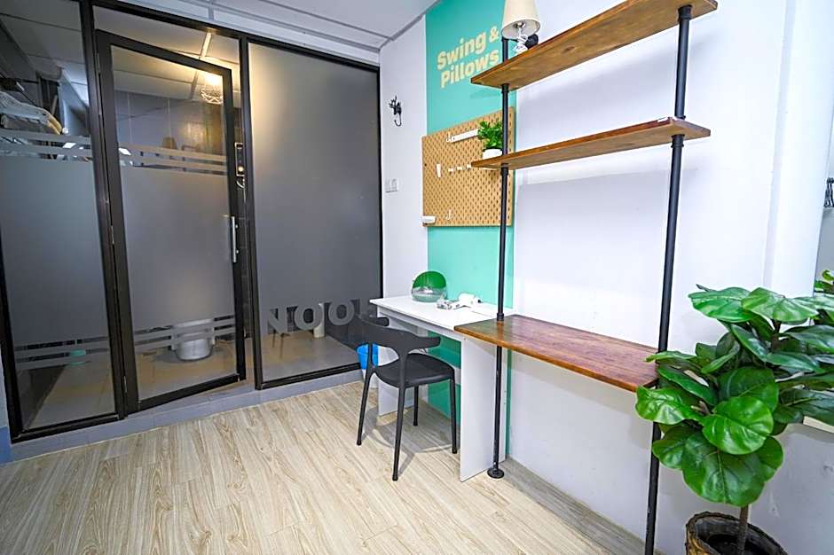 Swing & Pillows @ Beach Street