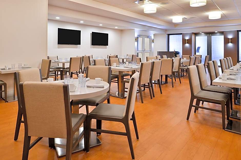 Holiday Inn Hotel & Suites Rochester - Marketplace By IHG
