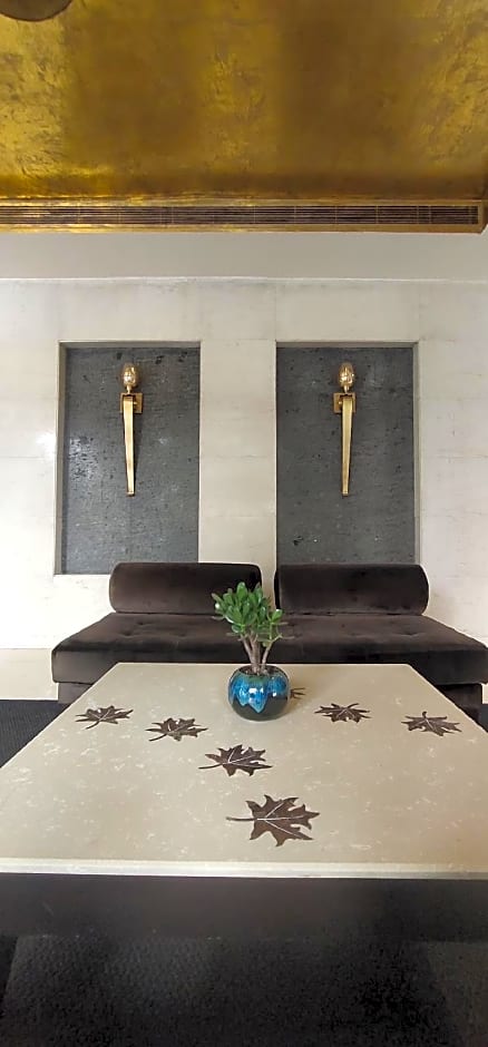 Udman Hotel Panchshila Park