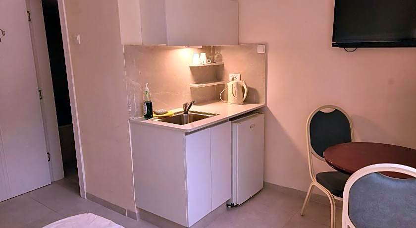 Marom Residence Romema