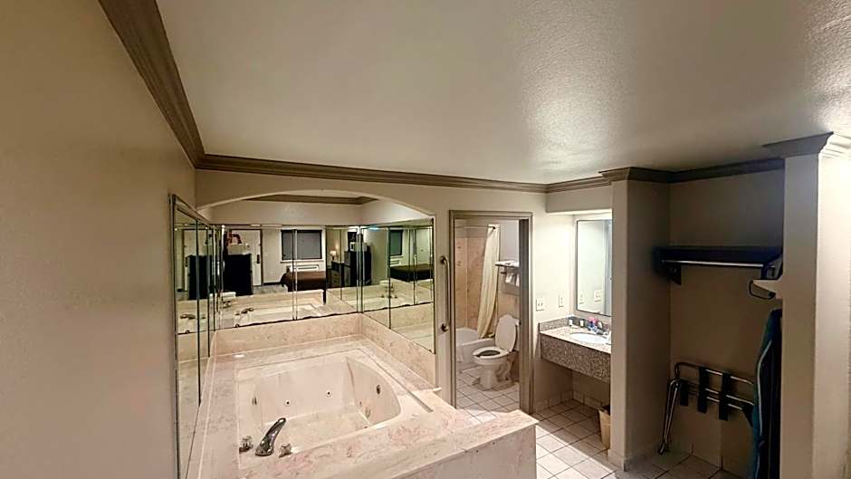 Luxury Inn Liberty