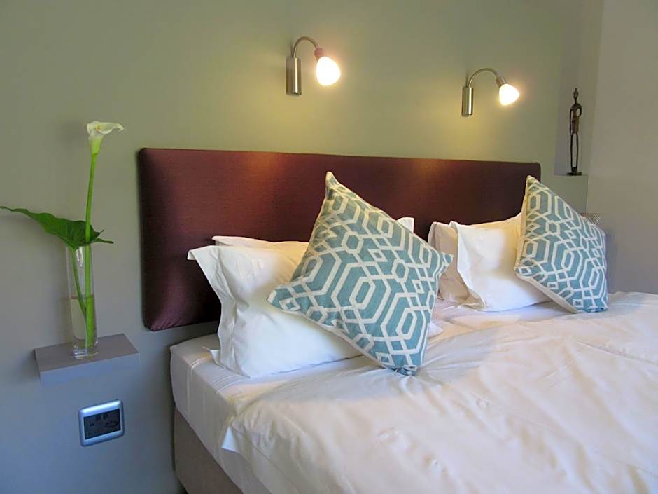 Lily Pond Country Lodge