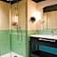 Square Lodge Hotel La Roche sur Yon - Handwritten Collection