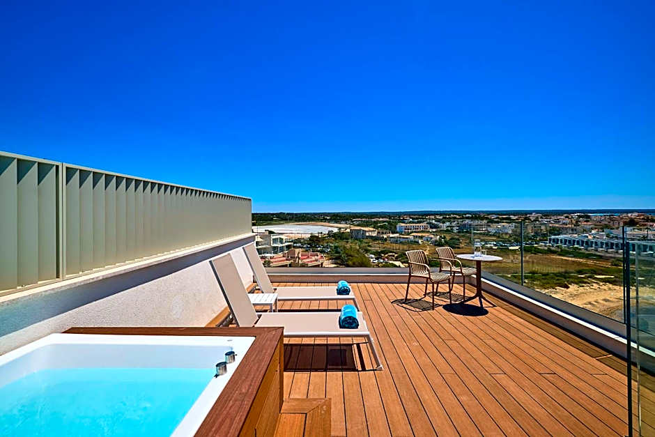Universal Hotel Romantica