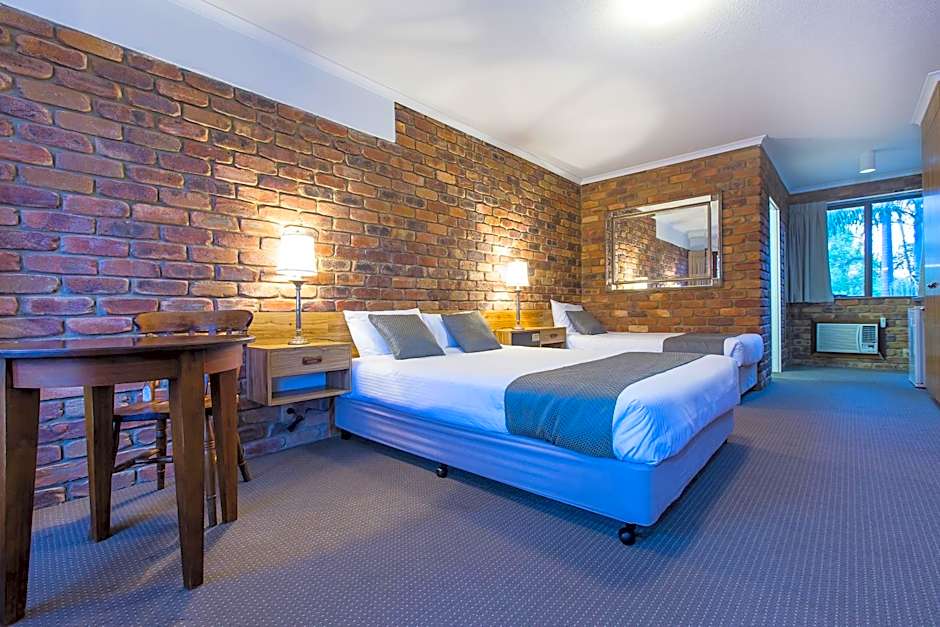 Montville Mountain Inn Resort