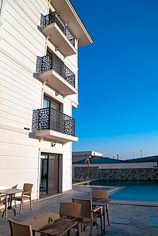 Deluxe Double Room with Balcony and Sea View