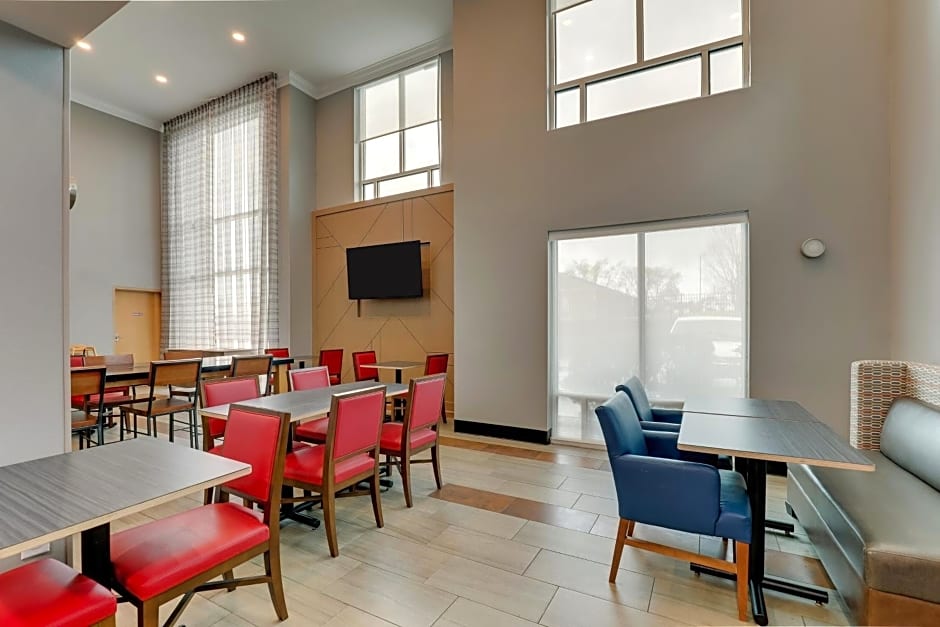 Holiday Inn Express Hotel & Suites Richmond By IHG