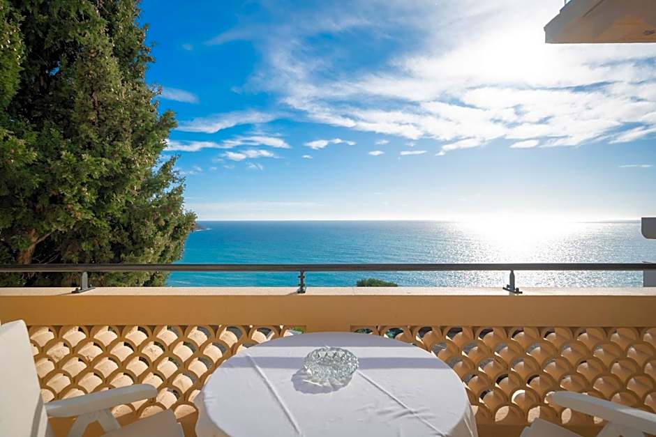 Hôtel Le Roquebrune