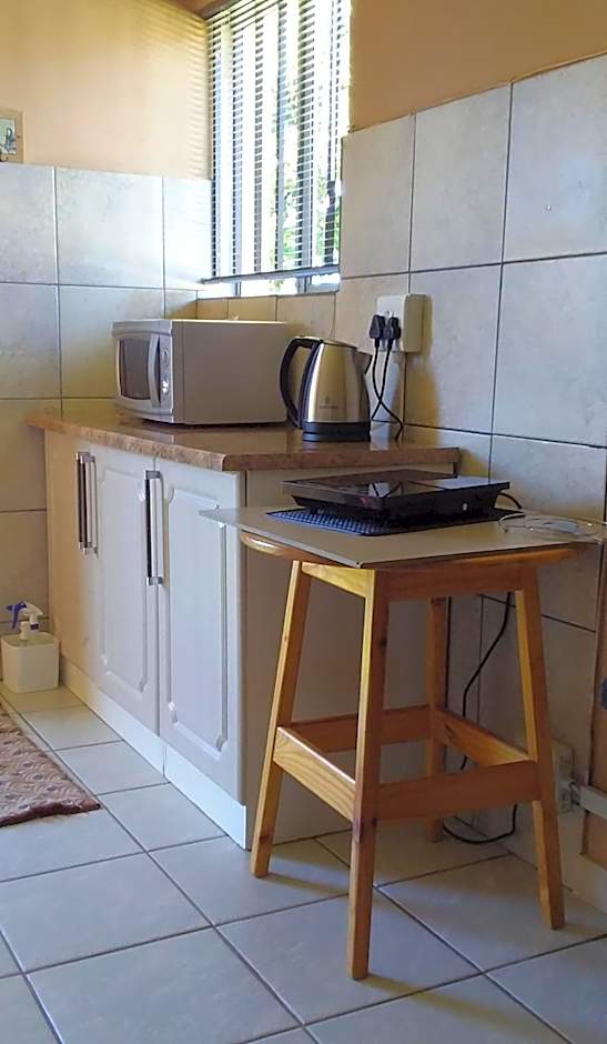 Kwa-Dlamathe Guesthouse